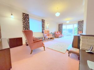 CHESTNUT ROAD- click for photo gallery